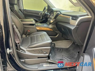 Piąte zdjęcie samochodu w środku: 2016 GMC YUKON XL DENALI VIN:1GKS2HKJ3GR301508 - miniatura