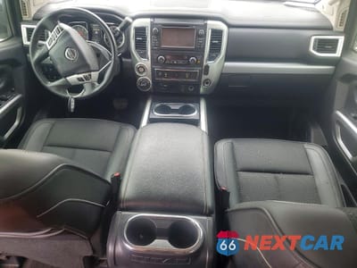 Zdjęcie 8 z 13 samochodu: 2016 NISSAN TITAN XD PRO-4X VIN:1N6AA1F41GN512118 - miniatura