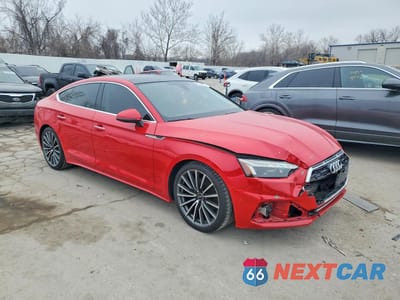 Czwarte zdjęcie samochodu z boku: 2021 AUDI A5 PREMIUM PLUS 40 VIN:WAUCBCF56MA028300 - miniatura