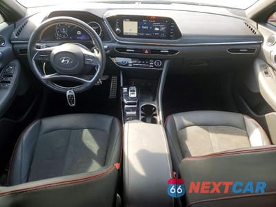 Zdjęcie 8 z 12 samochodu: 2021 HYUNDAI SONATA SEL PLUS VIN:5NPEJ4J25MH069446 - miniatura