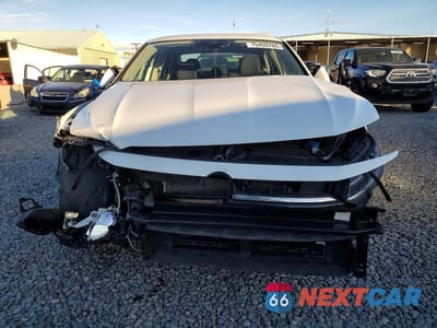 Piąte zdjęcie samochodu w środku: 2025 VOLKSWAGEN JETTA S VIN:3VW5X7BUXSM012695 - miniatura