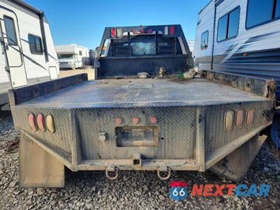 Zdjęcie 6 z 13 samochodu: 2003 CHEVROLET SILVERADO K3500 VIN:1GCJK39U43E207908 - miniatura