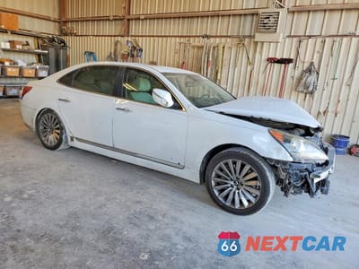 Czwarte zdjęcie samochodu z boku: 2015 HYUNDAI EQUUS SIGNATURE VIN:KMHGH4JHXFU094579 - miniatura
