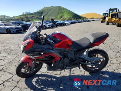 Trzecie zdjęcie samochodu z tyłu: 2016 KAWASAKI EX650 F VIN:JKAEXEF11GDA25374 - miniatura