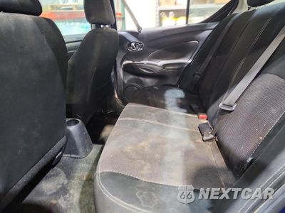Zdjęcie 10 z 11 samochodu: 2018 NISSAN VERSA S VIN:3N1CN7AP9JL885602 - miniatura