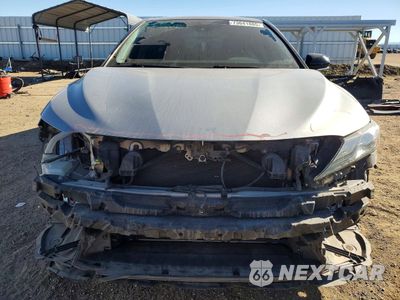 Piąte zdjęcie samochodu w środku: 2018 TOYOTA CAMRY XSE VIN:4T1B61HK0JU147993 - miniatura