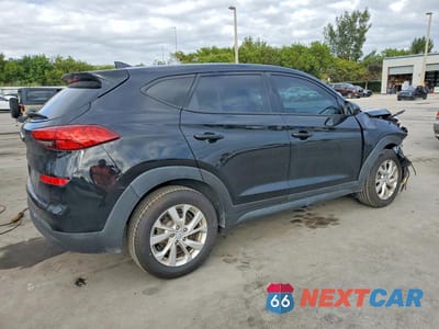 Trzecie zdjęcie samochodu z tyłu: 2019 HYUNDAI TUCSON SE VIN:KM8J23A46KU021301 - miniatura