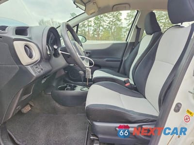Zdjęcie 7 z 12 samochodu: 2012 TOYOTA YARIS VIN:JTDKTUD33CD536174 - miniatura