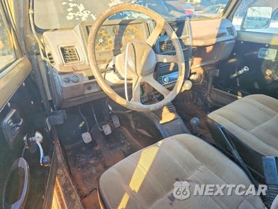 Zdjęcie 8 z 14 samochodu: 1988 SUZUKI SAMURAI VIN:JS4JC51C9J4253178 - miniatura