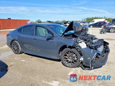 Czwarte zdjęcie samochodu z boku: 2025 TOYOTA CAMRY VIN:4T1DAACK7SU190646 - miniatura
