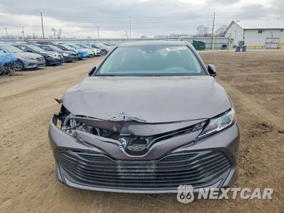 Piąte zdjęcie samochodu w środku: 2020 TOYOTA CAMRY LE VIN:4T1C31AK3LU530465 - miniatura
