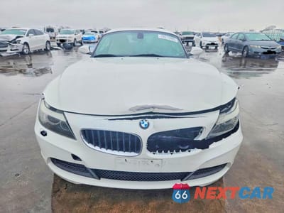 Piąte zdjęcie samochodu w środku: 2011 BMW Z4 SDRIVE30I VIN:WBALM5C56BE379868 - miniatura