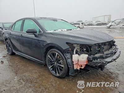 Czwarte zdjęcie samochodu z boku: 2019 TOYOTA CAMRY XSE VIN:4T1B61HK6KU208541 - miniatura