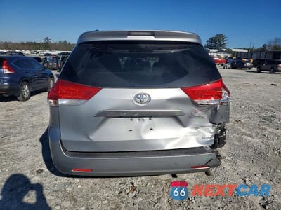 Zdjęcie 6 z 12 samochodu: 2014 TOYOTA SIENNA XLE VIN:5TDYK3DC7ES408759 - miniatura