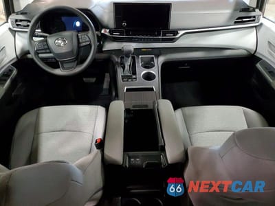 Zdjęcie 8 z 13 samochodu: 2025 TOYOTA SIENNA LE VIN:5TDKRKEC5SS277062 - miniatura