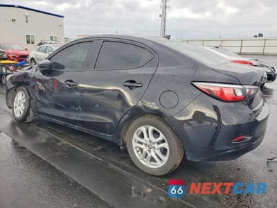 Drugie zdjęcie samochodu z przodu: 2019 TOYOTA YARIS L VIN:3MYDLBYV0KY524604 - miniatura