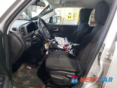 Zdjęcie 7 z 13 samochodu: 2020 JEEP RENEGADE LATITUDE VIN:ZACNJBBB8LPL33295 - miniatura