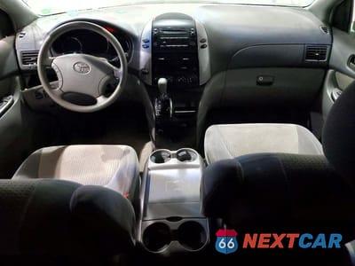 Zdjęcie 8 z 12 samochodu: 2007 TOYOTA SIENNA CE VIN:5TDZK23C57S014180 - miniatura