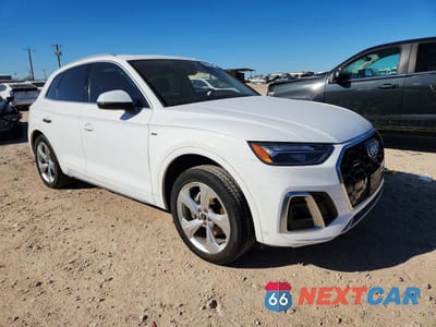 Czwarte zdjęcie samochodu z boku: 2023 AUDI Q5 PREMIUM PLUS 45 VIN:WA1EAAFY1P2074512 - miniatura