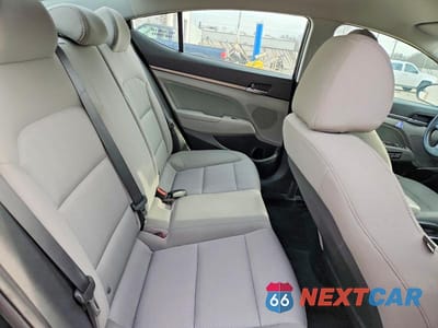 Zdjęcie 10 z 12 samochodu: 2017 HYUNDAI ELANTRA SE VIN:5NPD84LF9HH117382 - miniatura