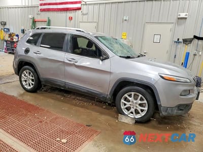 Czwarte zdjęcie samochodu z boku: 2015 JEEP CHEROKEE LATITUDE VIN:1C4PJLCB0FW732662 - miniatura