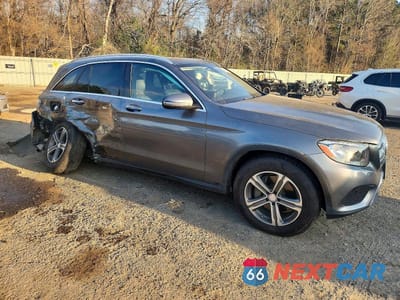 Czwarte zdjęcie samochodu z boku: 2016 MERCEDES-BENZ GLC 300 VIN:WDC0G4JB2GF085878 - miniatura
