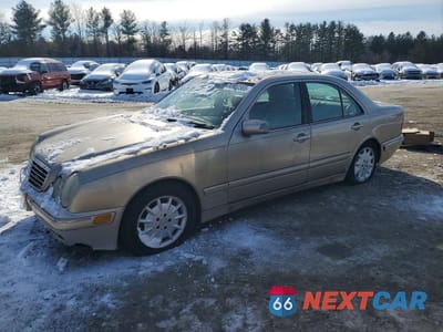 2000 MERCEDES-BENZ E 320 WDBJF65J1YB103059 - główne zdjęcie licytacji z USA - miniatura