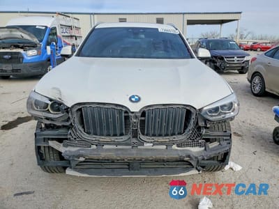 Piąte zdjęcie samochodu w środku: 2019 BMW X3 XDRIVE30I VIN:5UXTR9C55KLP88661 - miniatura