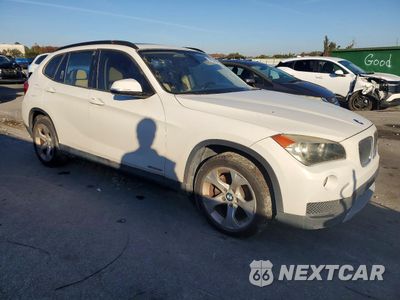 Czwarte zdjęcie samochodu z boku: 2014 BMW X1 SDRIVE28I VIN:WBAVM1C57EVW54198 - miniatura