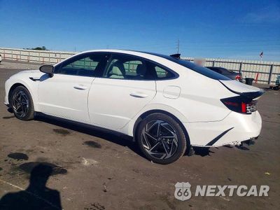Drugie zdjęcie samochodu z przodu: 2025 HYUNDAI SONATA SEL VIN:KMHL14JAXSA502502 - miniatura
