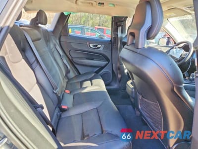 Zdjęcie 11 z 13 samochodu: 2018 VOLVO XC60 T6 MOMENTUM VIN:YV4A22RK6J1072408 - miniatura
