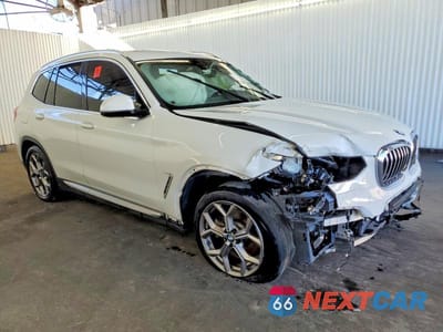 Czwarte zdjęcie samochodu z boku: 2020 BMW X3 SDRIVE30I VIN:5UXTY3C09L9B46417 - miniatura