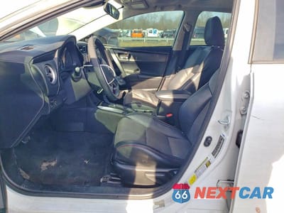Zdjęcie 7 z 12 samochodu: 2017 TOYOTA COROLLA 50TH ANNIVERSARY SPECIAL EDITI VIN:5YFBURHE4HP616223 - miniatura