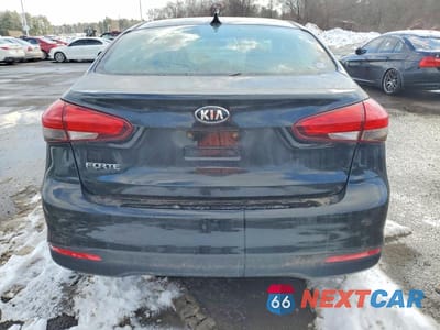 Zdjęcie 6 z 12 samochodu: 2017 KIA FORTE LX VIN:3KPFK4A70HE053761 - miniatura