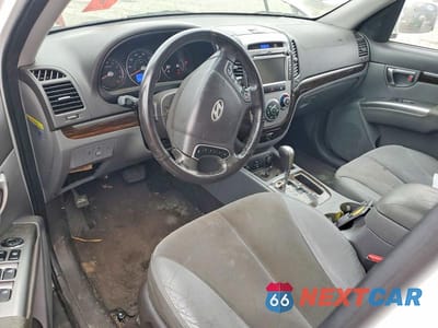 Zdjęcie 8 z 12 samochodu: 2010 HYUNDAI SANTA FE VIN:5NMSH4AG0AH355689 - miniatura