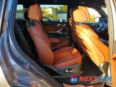 Zdjęcie 11 z 12 samochodu: 2023 BMW X7 M60I VIN:5UX33EM02P9R04545 - miniatura