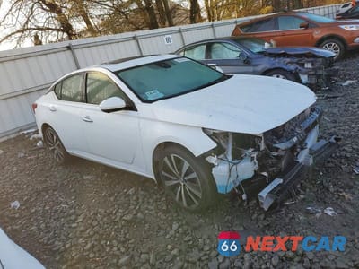 Czwarte zdjęcie samochodu z boku: 2021 NISSAN ALTIMA PLATINUM VIN:1N4BL4FW5MN328418 - miniatura