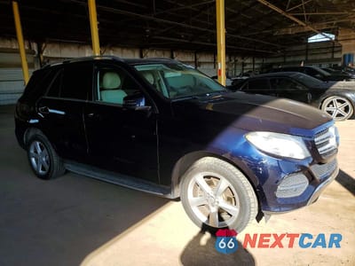 Czwarte zdjęcie samochodu z boku: 2016 MERCEDES-BENZ GLE 350 VIN:4JGDA5JB2GA699742 - miniatura