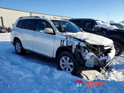 Czwarte zdjęcie samochodu z boku: 2012 TOYOTA HIGHLANDER SE VIN:5TDBK3EH2CS174804 - miniatura