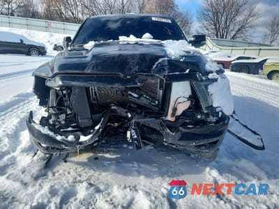 Piąte zdjęcie samochodu w środku: 2023 RAM 1500 LARAMIE VIN:1C6SRFJT8PN562162 - miniatura