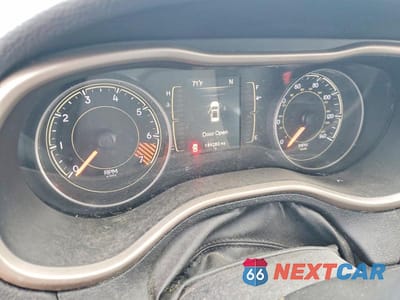 Zdjęcie 9 z 13 samochodu: 2014 JEEP CHEROKEE SPORT VIN:1C4PJMAB1EW310911 - miniatura
