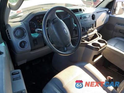 Zdjęcie 8 z 13 samochodu: 2013 FORD E250 UTILITY / SERVICE VAN VIN:1FTNE2EW6DDA18260 - miniatura