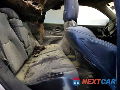 Zdjęcie 10 z 12 samochodu: 2019 JEEP CHEROKEE LIMITED VIN:1C4PJMDX8KD369825 - miniatura