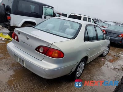 Trzecie zdjęcie samochodu z tyłu: 2002 TOYOTA COROLLA CE VIN:1NXBR12E92Z598688 - miniatura