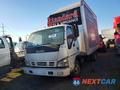 2006 ISUZU NPR JALC4B16767015447 - główne zdjęcie licytacji z USA - miniatura