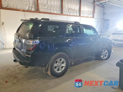 Trzecie zdjęcie samochodu z tyłu: 2022 TOYOTA 4RUNNER SR5/SR5 PREMIUM VIN:JTENU5JR0N6063975 - miniatura