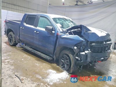 Czwarte zdjęcie samochodu z boku: 2019 CHEVROLET SILVERADO K1500 TRAIL BOSS CUSTOM VIN:1GCPYCEH7KZ400305 - miniatura