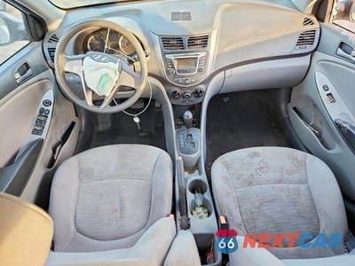 Zdjęcie 8 z 12 samochodu: 2017 HYUNDAI ACCENT SE VIN:KMHCT4AE6HU193213 - miniatura