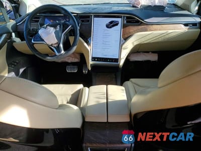 Zdjęcie 8 z 12 samochodu: 2016 TESLA MODEL X VIN:5YJXCBE48GF016326 - miniatura