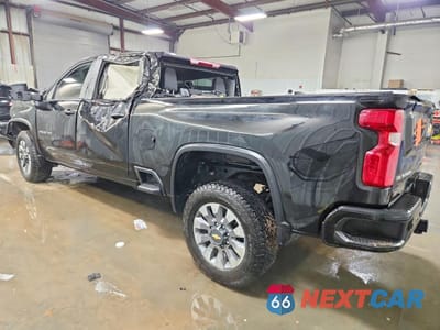 Drugie zdjęcie samochodu z przodu: 2026 CHEVROLET SILVERADO K2500 CUSTOM VIN:2GC4KME70T1148067 - miniatura